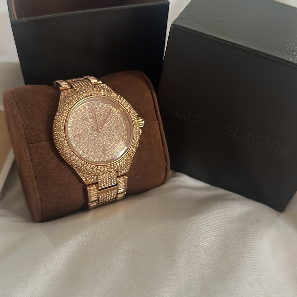 MK Camille Glitz Rose gold pavé crystal round watch - Picture 3 of 8